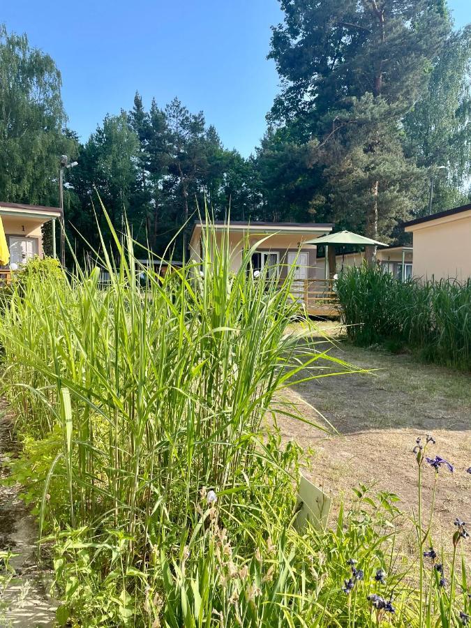 Hotel Osrodek Wypoczynkowy Flora Firlej Exterior foto